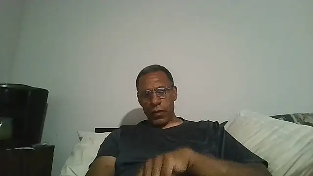 swimmer2496 online show from 06/19/26, 05:01