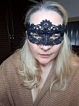 MaskedQueen77 online show from 05/09/26, 11:48