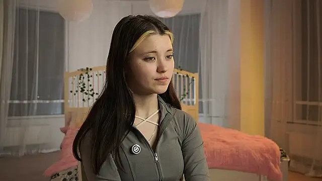 Snapshot of EleniRoeber chatting on 03/23/26, 04:11 EleniRoeber online show from 03/23/26, 04:11