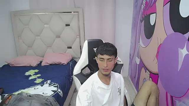 Snapshot of Akyra_latinn chatting on 01/19/26, 03:05 Akyra latinn online show from 01/19/26, 03:05