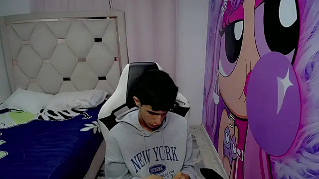 Snapshot of Akyra_latinn chatting on 02/02/26, 12:15 Akyra latinn online show from 02/02/26, 12:15