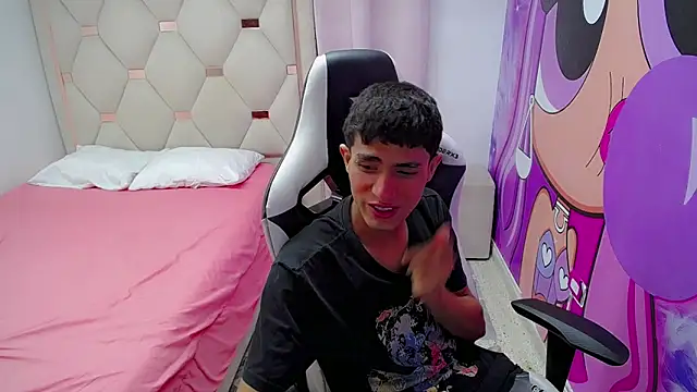 Snapshot of Akyra_latinn chatting on 02/16/26, 11:50 Akyra latinn online show from 02/16/26, 11:50