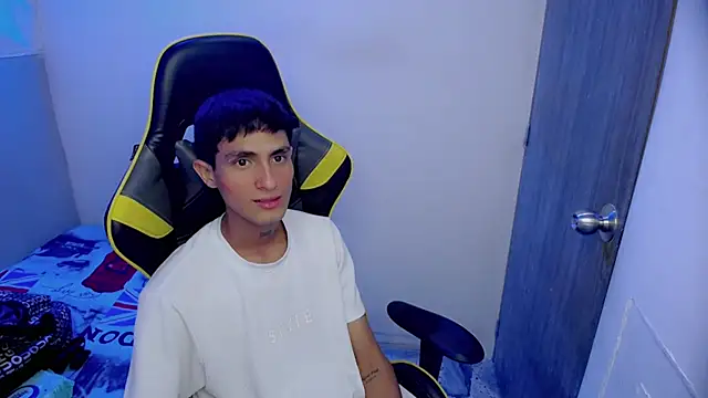 Snapshot of Akyra_latinn chatting on 02/26/26, 09:47 Akyra latinn online show from 02/26/26, 09:47