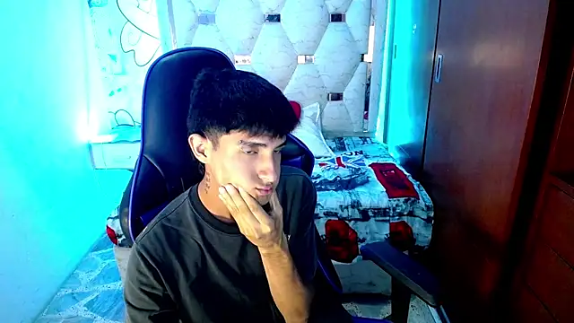 Snapshot of Akyra_latinn chatting on 03/30/26, 09:27 Akyra latinn online show from 03/30/26, 09:27