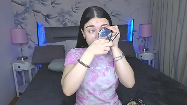 Snapshot of Silena_sky chatting on 05/02/26, 06:40 Silena sky online show from 05/02/26, 06:40