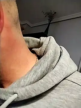 Snapshot of solsit1990 chatting on 04/05/26, 12:08 solsit1990 online show from 04/05/26, 12:08