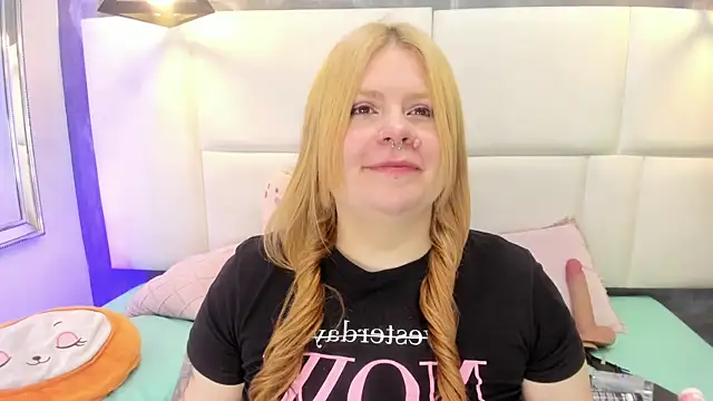 Martina armos online show from 04/28/26, 01:49