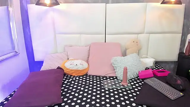 Martina armos online show from 06/19/26, 01:26