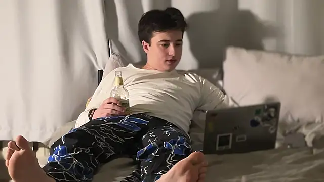 Snapshot of coolskum0 chatting on 03/15/26, 05:52 coolskum0 online show from 03/15/26, 05:52