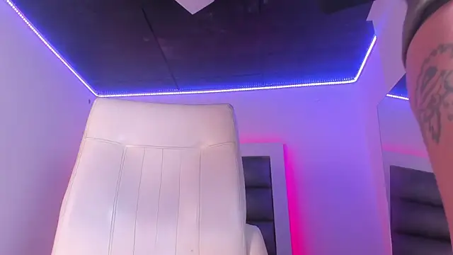 adhalee js online show from 05/13/26, 08:49