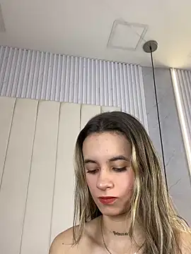 JuliaColemann online show from 02/11/26, 12:10