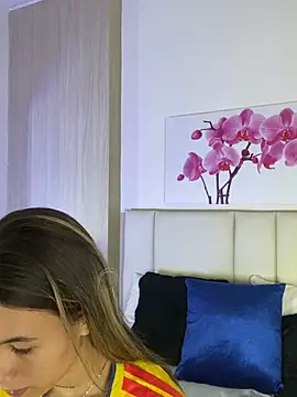JuliaColemann online show from 06/27/26, 11:48