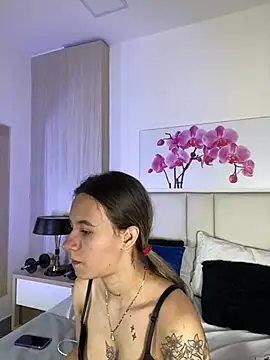 JuliaColemann online show from 06/28/26, 11:49