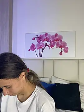 JuliaColemann online show from 07/15/26, 12:10
