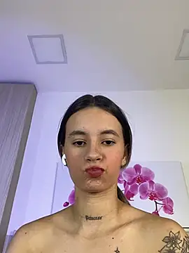 JuliaColemann online show from 07/28/26, 02:13