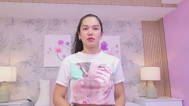 Snapshot of RoxanaAngel chatting on 02/23/26, 04:59 RoxanaAngel online show from 02/23/26, 04:59