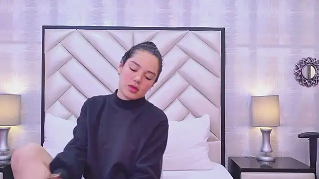 Snapshot of RoxanaAngel chatting on 02/24/26, 12:58 RoxanaAngel online show from 02/24/26, 12:58