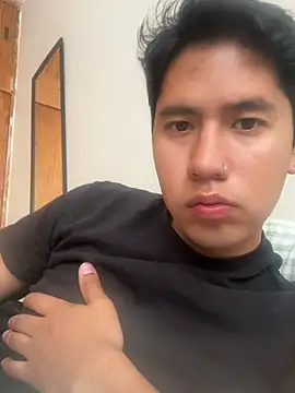 Snapshot of Jleonardolr chatting on 02/21/26, 06:31 Jleonardolr online show from 02/21/26, 06:31