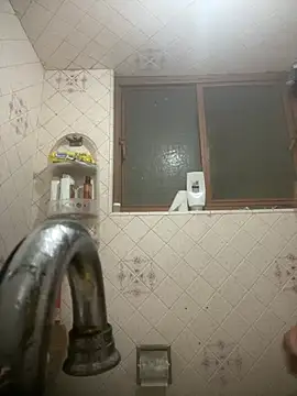 Snapshot of Jleonardolr chatting on 03/09/26, 12:42 Jleonardolr online show from 03/09/26, 12:42