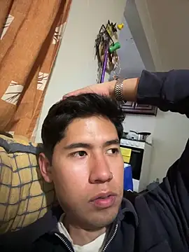 Snapshot of Jleonardolr chatting on 03/13/26, 11:33 Jleonardolr online show from 03/13/26, 11:33