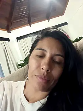 Snapshot of LizaLorini chatting on 04/18/26, 01:31 LizaLorini online show from 04/18/26, 01:31