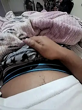 Snapshot of Charlyx-20 chatting on 02/12/26, 02:01 Charlyx-20 online show from 02/12/26, 02:01