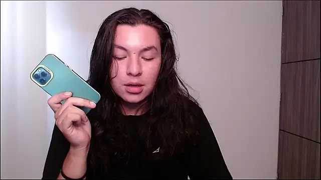Yigolo   online show from 07/07/26, 03:05