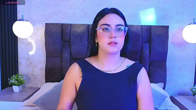 vicky grey online show from 06/30/26, 11:44