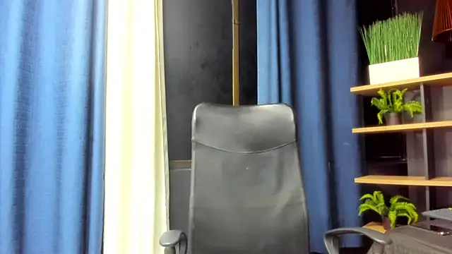 Snapshot of Tobias_Vega chatting on 04/18/26, 07:01 Tobias Vega online show from 04/18/26, 07:01