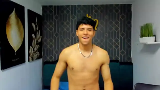 Snapshot of Tobias_Vega chatting on 04/28/26, 10:37 Tobias Vega online show from 04/28/26, 10:37