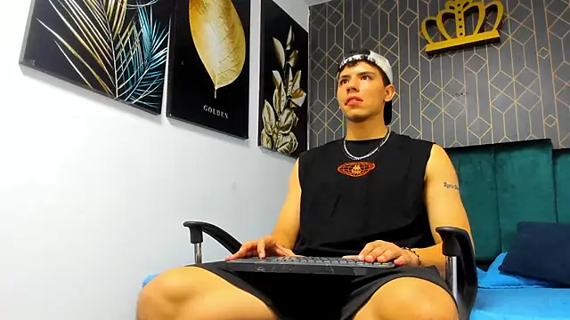Snapshot of Tobias_Vega chatting on 04/30/26, 11:20 Tobias Vega online show from 04/30/26, 11:20