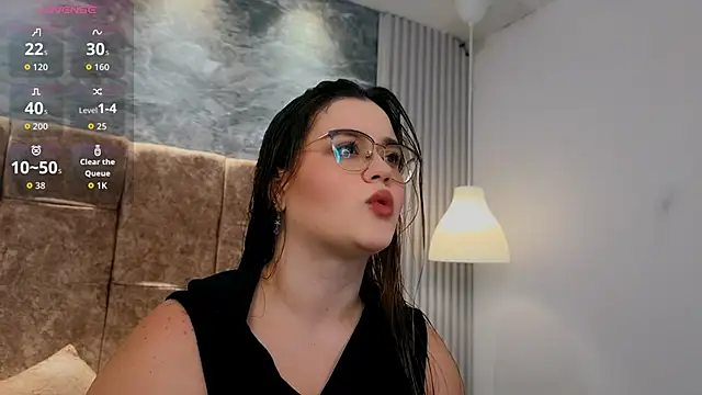 zoe hugeboobs online show from 03/11/26, 11:49