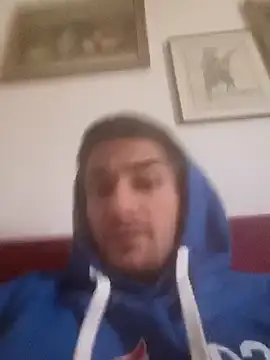 Snapshot of Madalin1bi1 chatting on 02/14/26, 01:52 Madalin1bi1 online show from 02/14/26, 01:52