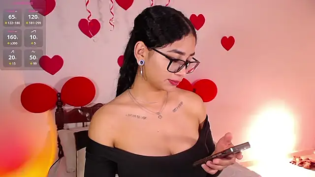 Snapshot of thalia_069 chatting on 03/08/26, 01:48 thalia 069 online show from 03/08/26, 01:48