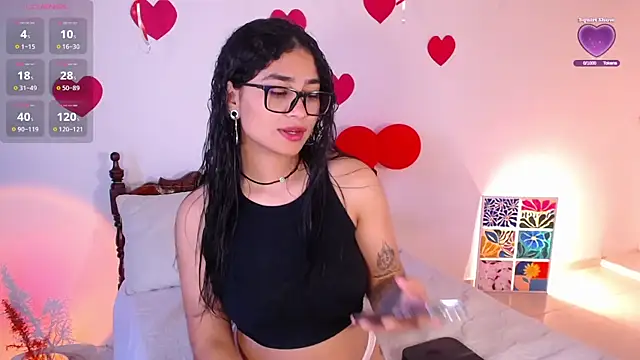 Snapshot of thalia_069 chatting on 03/16/26, 02:43 thalia 069 online show from 03/16/26, 02:43