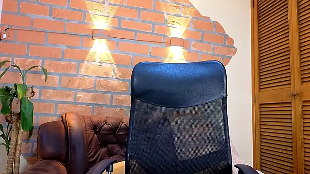 Snapshot of mister_eithan chatting on 02/21/26, 02:12 mister eithan online show from 02/21/26, 02:12