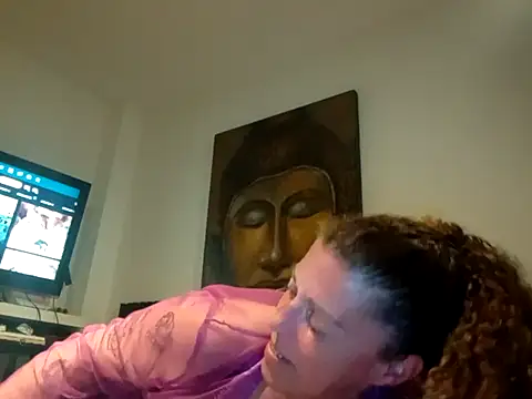 Snapshot of SophienewCDplayer chatting on 03/18/26, 03:20 SophienewCDplayer online show from 03/18/26, 03:20