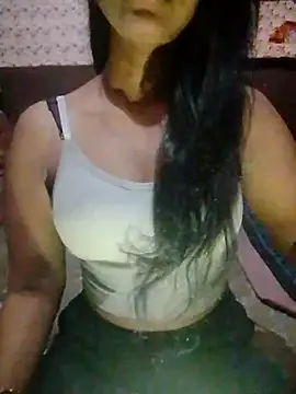 Snapshot of Ayesha_Khan1 chatting on 04/02/26, 01:09 Ayesha Khan1 online show from 04/02/26, 01:09