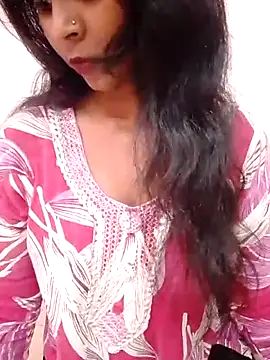 Snapshot of Ayesha_Khan1 chatting on 04/06/26, 04:57 Ayesha Khan1 online show from 04/06/26, 04:57