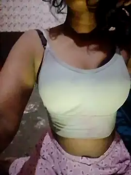 Snapshot of Ayesha_Khan1 chatting on 04/11/26, 11:31 Ayesha Khan1 online show from 04/11/26, 11:31
