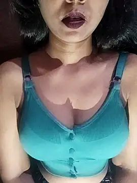 Snapshot of Ayesha_Khan1 chatting on 04/19/26, 11:20 Ayesha Khan1 online show from 04/19/26, 11:20