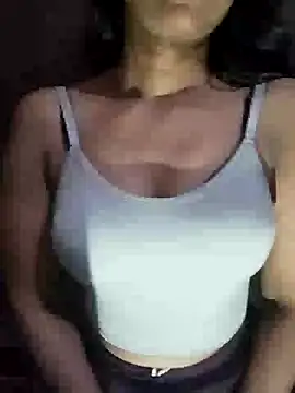 Snapshot of Ayesha_Khan1 chatting on 04/23/26, 12:29 Ayesha Khan1 online show from 04/23/26, 12:29