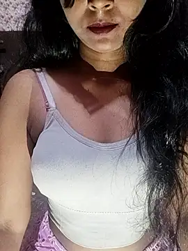 Snapshot of Ayesha_Khan1 chatting on 04/24/26, 12:40 Ayesha Khan1 online show from 04/24/26, 12:40