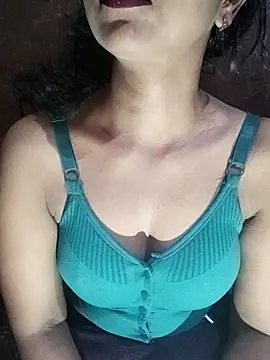 Snapshot of Ayesha_Khan1 chatting on 04/27/26, 11:08 Ayesha Khan1 online show from 04/27/26, 11:08