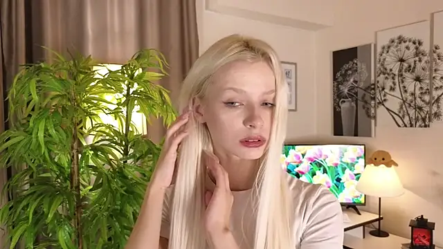 Naomi Demio online show from 06/05/26, 10:21