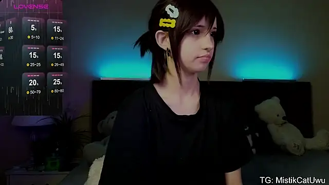 Snapshot of m_Suika_m chatting on 02/24/26, 05:44 m Suika m online show from 02/24/26, 05:44