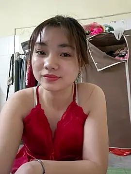 Pinks cool online show from 04/18/26, 03:16