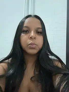 Snapshot of bella_255 chatting on 03/29/26, 11:16 bella 255 online show from 03/29/26, 11:16