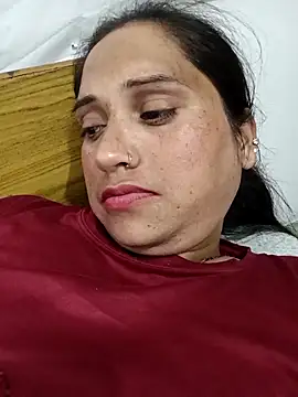 Cute-karisma1234 online show from 03/17/26, 04:43