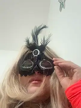 Snapshot of Azra-azrat0 chatting on 03/04/26, 04:24 Azra-azrat0 online show from 03/04/26, 04:24